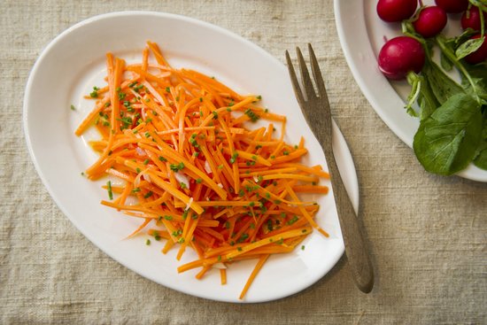 Сколько калорий в морковном салате?
