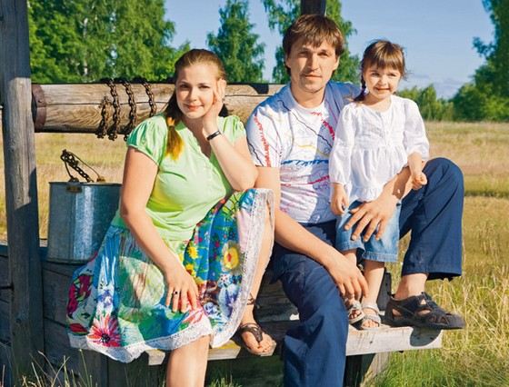 Актриса Ирина Пегова с мужем и дочкой