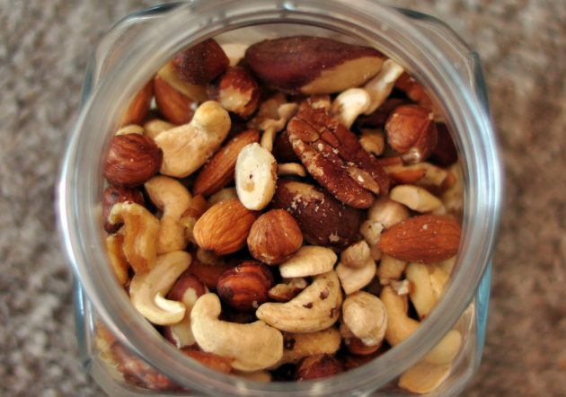 Самые полезные источники белка: орехи