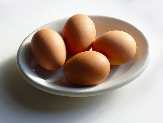Источники белка: яйца