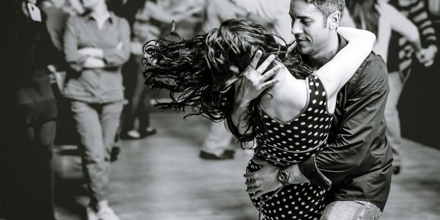 Как научиться танцевать социальные танцы: Бачата
