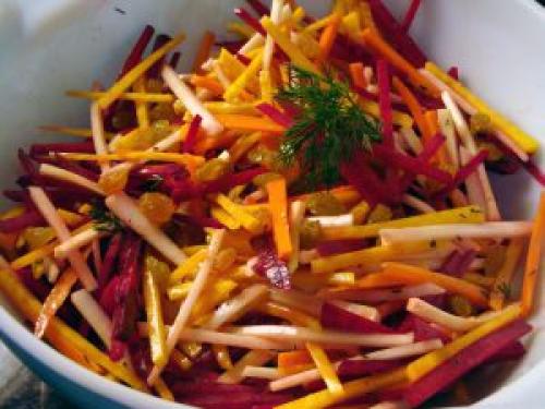 Жиросжигающий салат из свеклы. Салаты из сырой свеклы: 9 диетических рецептов для похудения