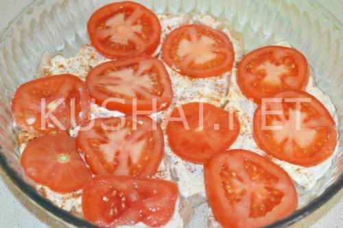 Куриная грудка в духовке с помидорами и сыром. Куриная грудка с помидорами и сыром – рецепт