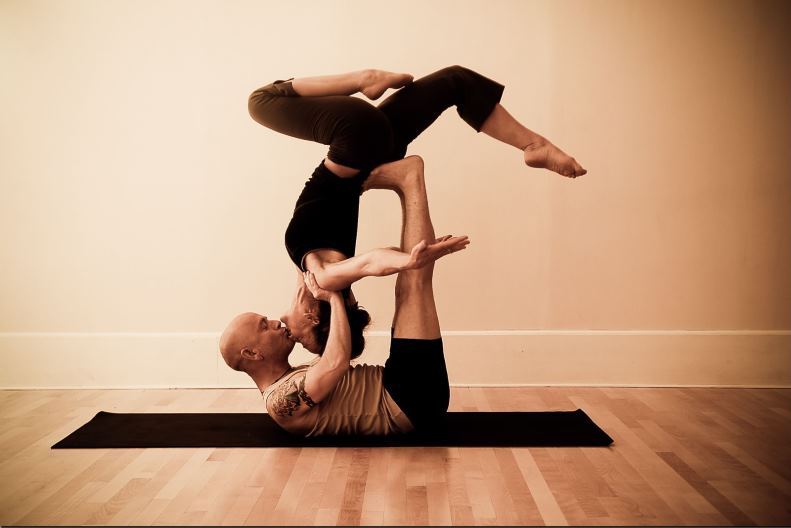 Сложные позы для йоги для двоих   фото (3)