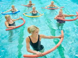 Аквааэробика для похудения - упражнения в бассейне фото