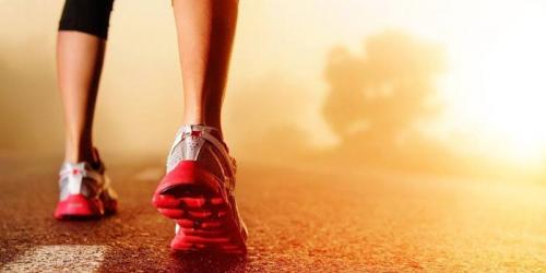 Сколько калорий сжигается при ходьбе 1 км. Сколько калорий тратится при ходьбе пешком