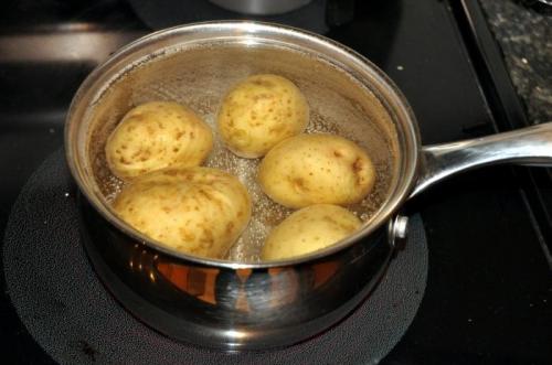 Калорийность картофеля. От чего «жирнеет» картофель