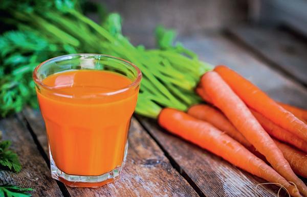 Стакан морковного сока равен 6 морковкам. Только вряд ли вы столько сможете съесть за один присест!