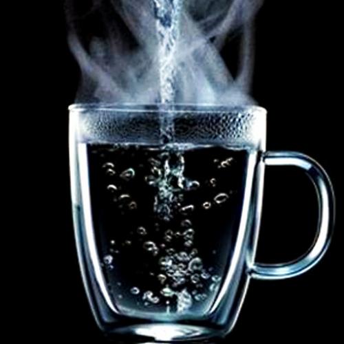 2 стакана теплой воды утром натощак. Польза и вред горячей воды натощак утром