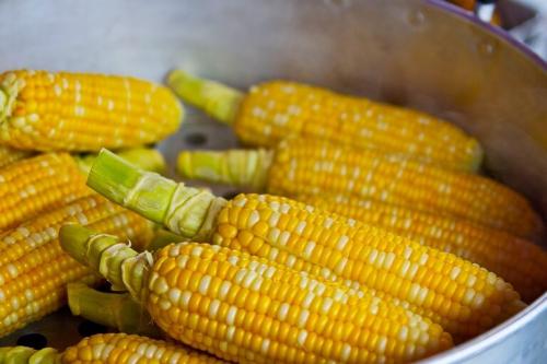 Вареная кукуруза польза. 