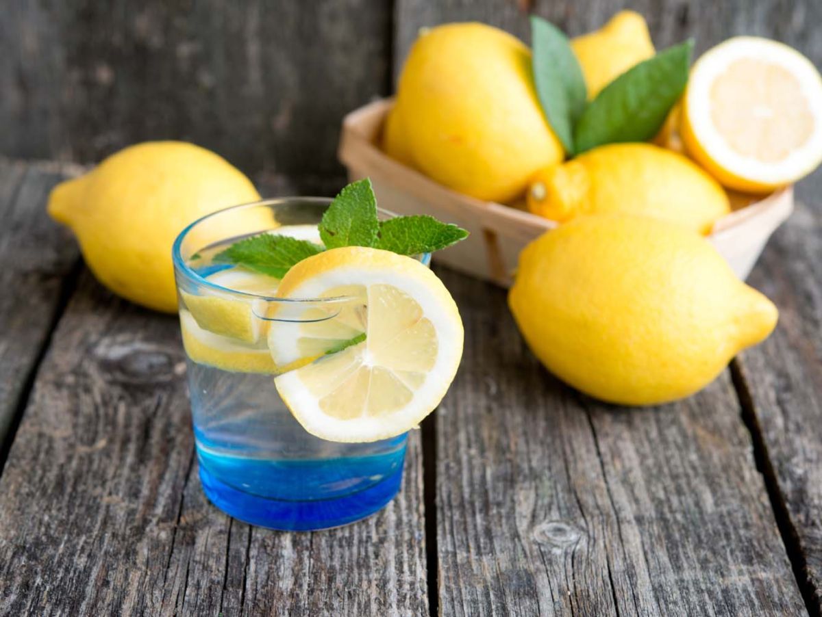 Лимон залить кипятком