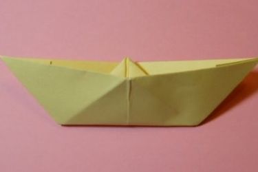 Как сложить кораблик из бумаги-12