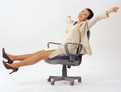 Упражнения для похудения живота сидя на стуле - гимнастика в офисе или дома